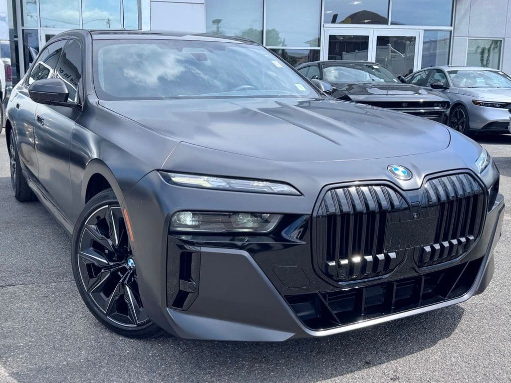 2023 BMW 7 Series 760i xDrive — photo 1 of 24