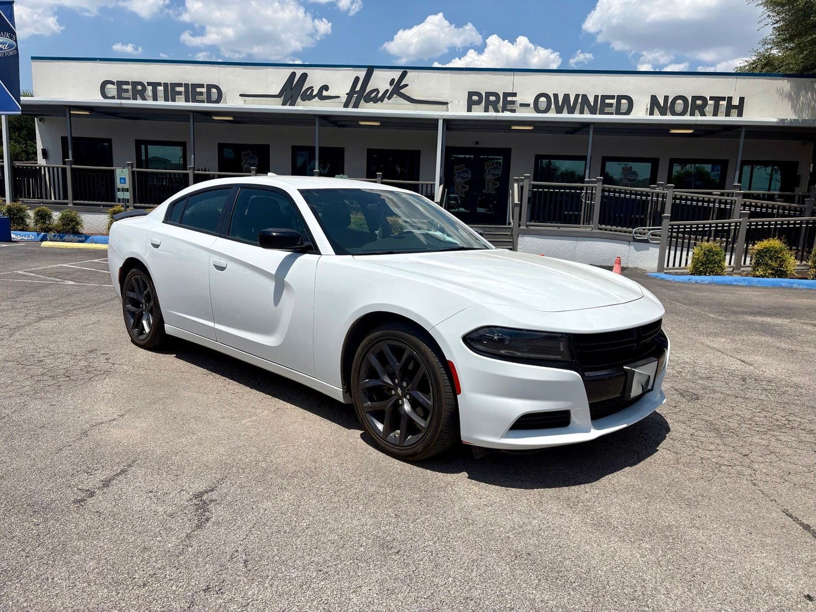 2023 Dodge Charger SXT — photo 1 of 14
