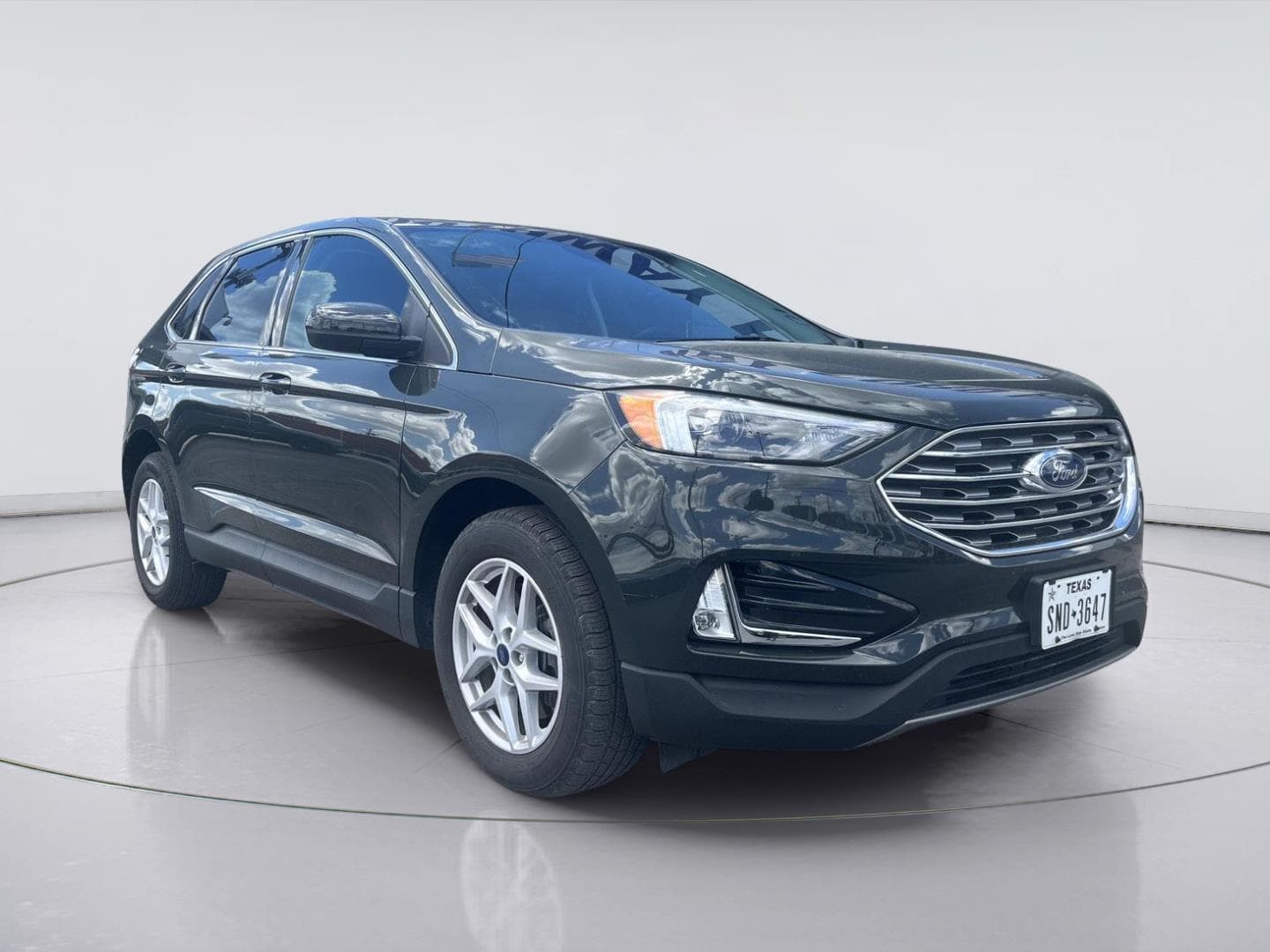 2022 Ford Edge SEL — photo 1 of 14