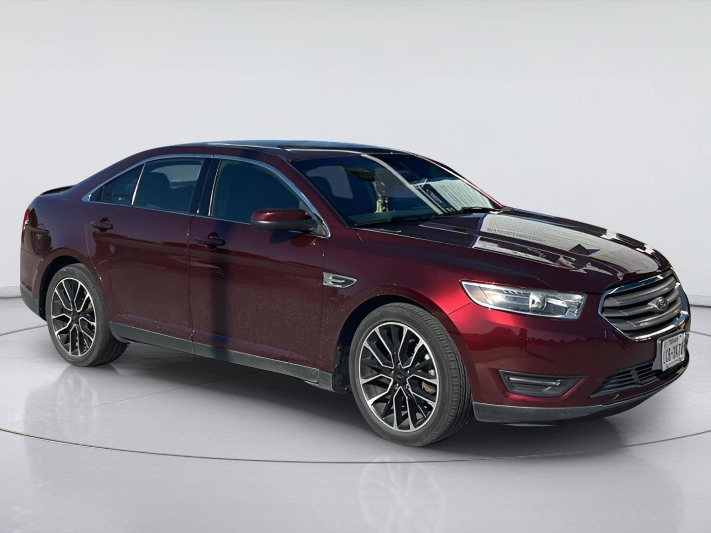 2018 Ford Taurus SEL — photo 1 of 3