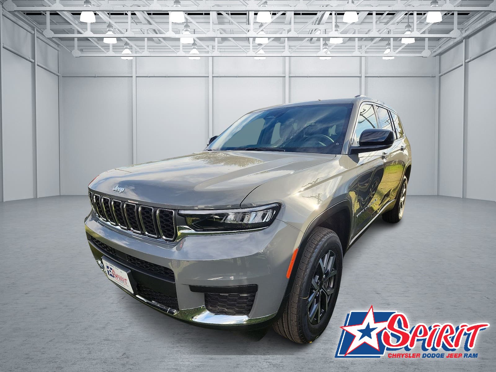 2027 Jeep Grand Cherokee L Laredo — photo 1 of 10