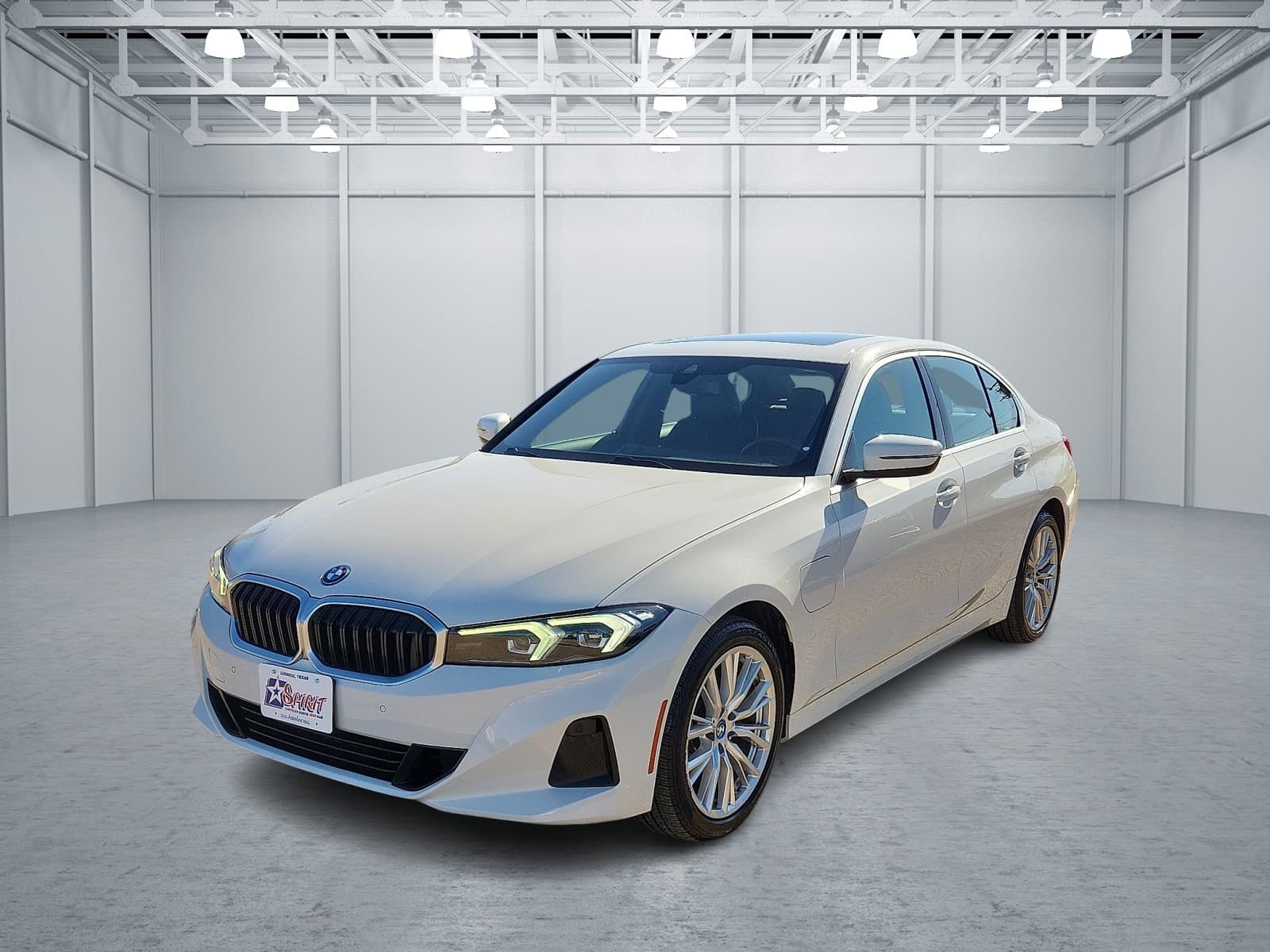 2024 BMW 330e Rear-Wheel Drive — photo 1 of 20