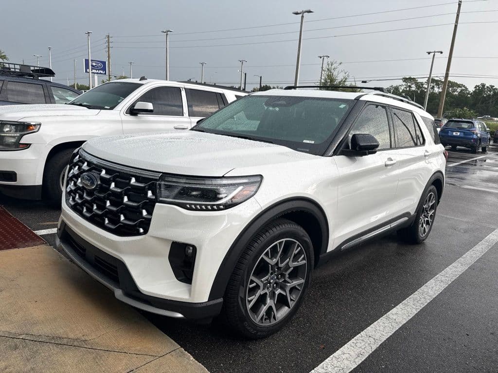 2025 Ford Explorer Platinum — photo 1 of 8