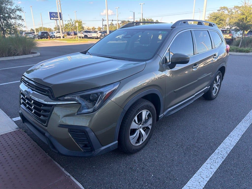 2023 Subaru Ascent Premium — photo 1 of 3