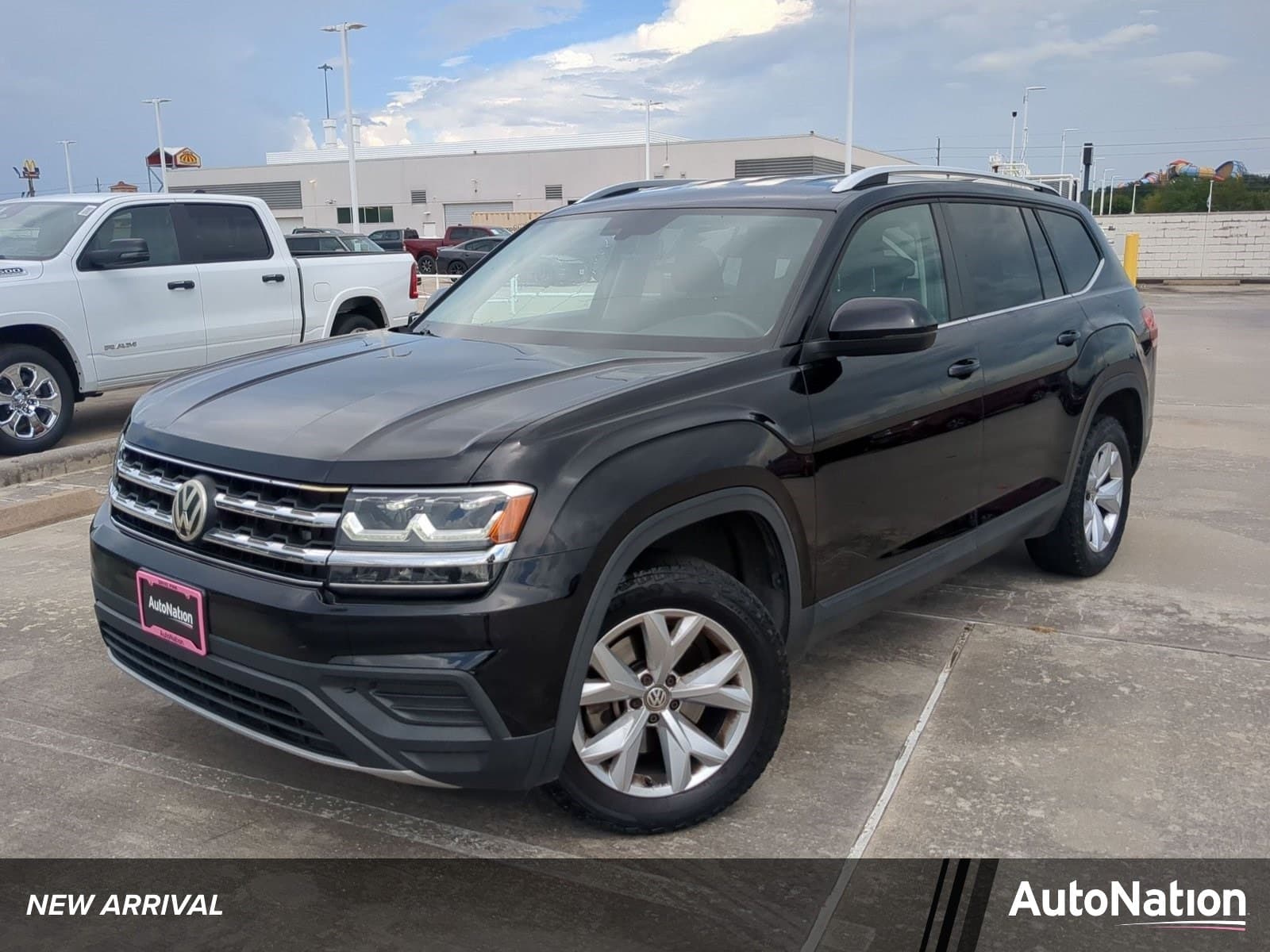 2019 Volkswagen Atlas 2.0T S — photo 1 of 17