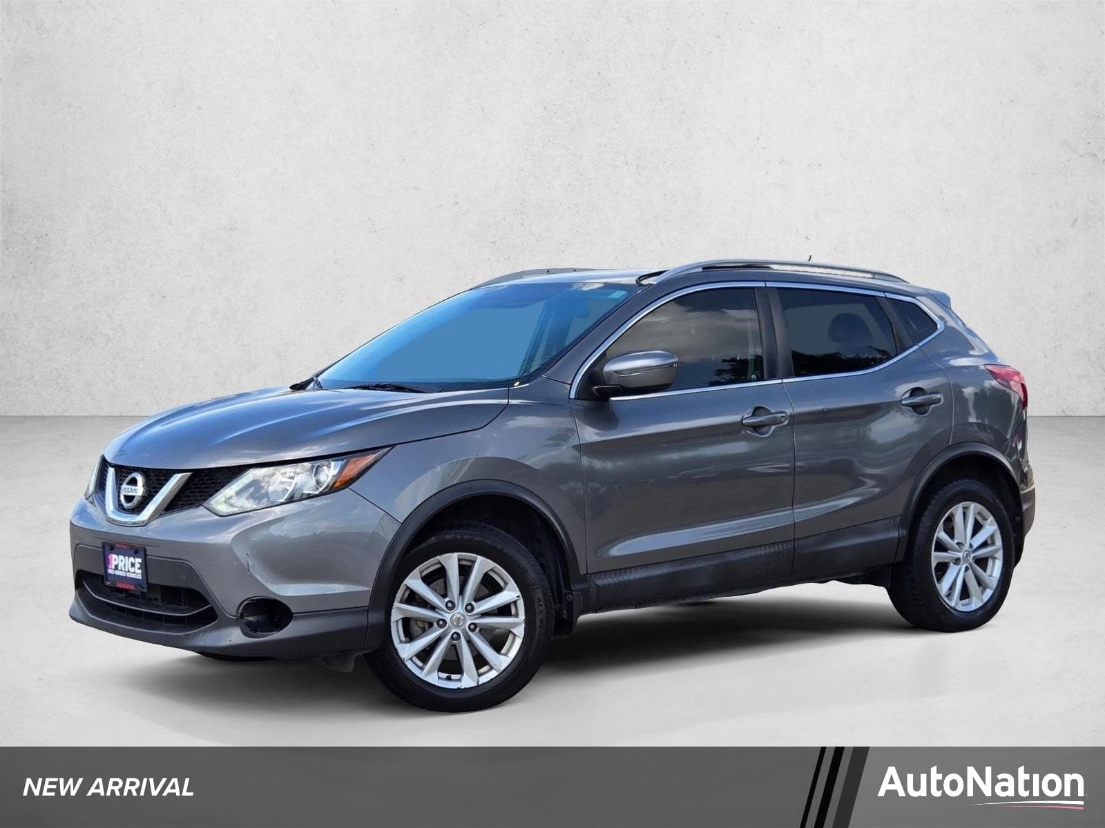 2017 Nissan Rogue Sport SV — photo 1 of 18
