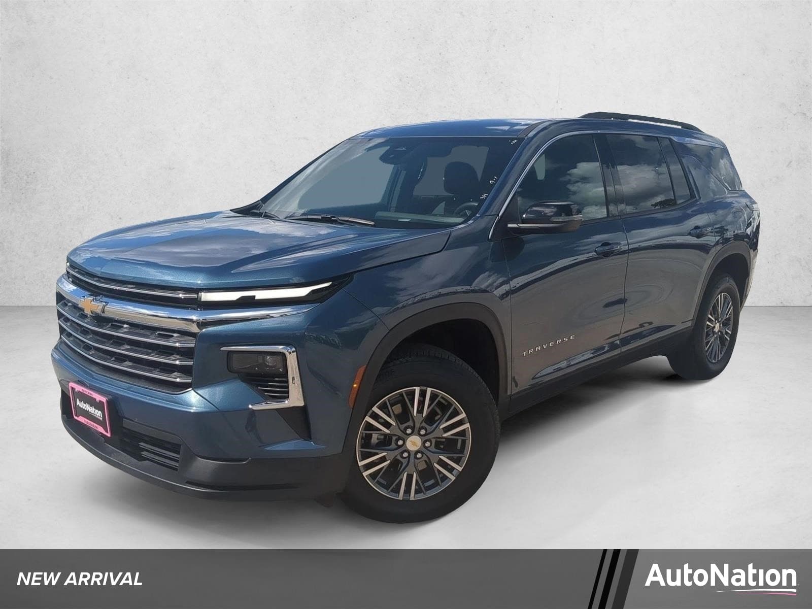 2026 Chevrolet Traverse FWD LT — photo 1 of 22