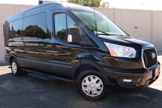 2022 Ford Transit Passenger Wagon XLT — photo 1 of 28