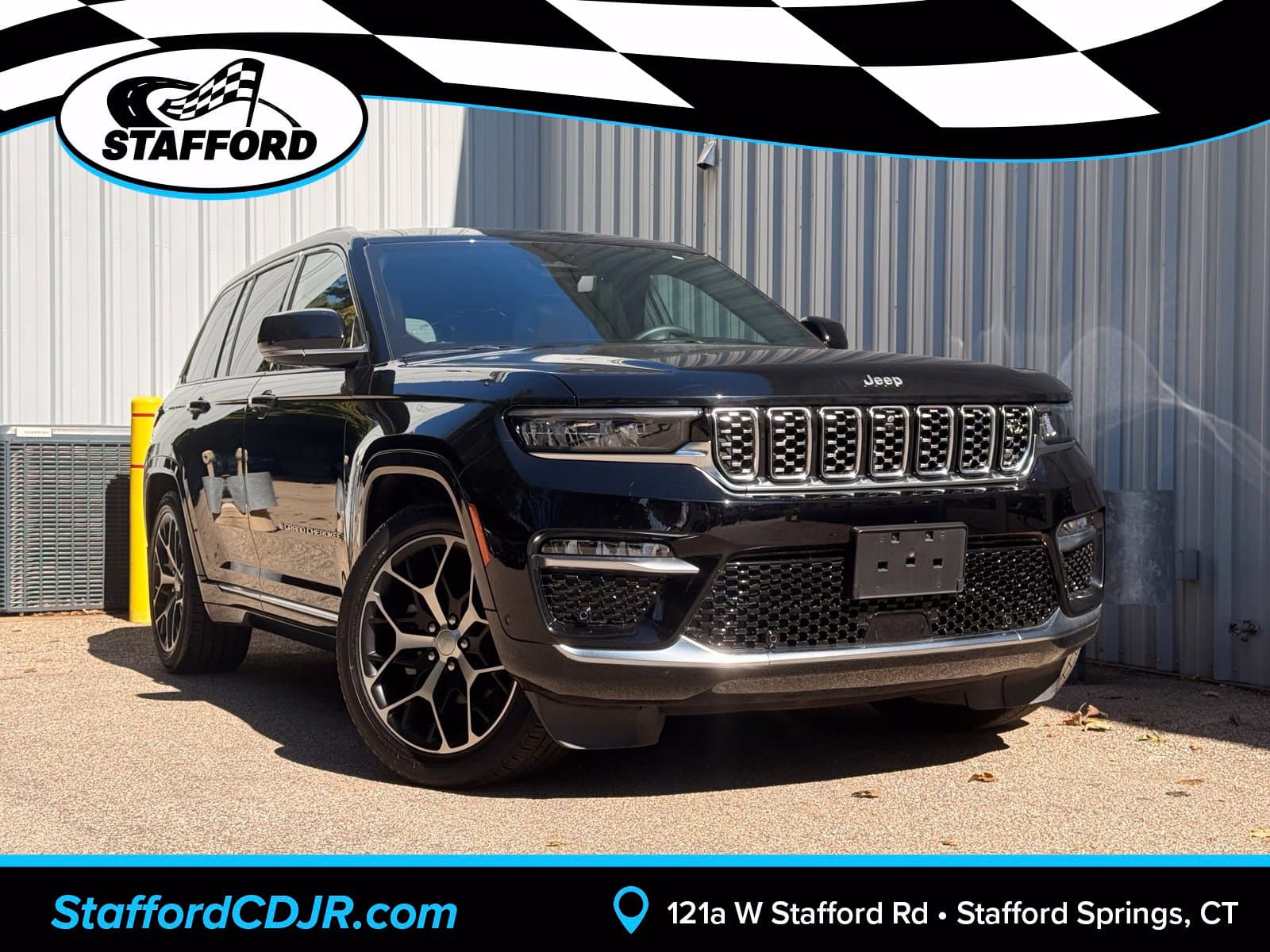 2023 Jeep Grand Cherokee Summit Reserve — photo 1 of 26
