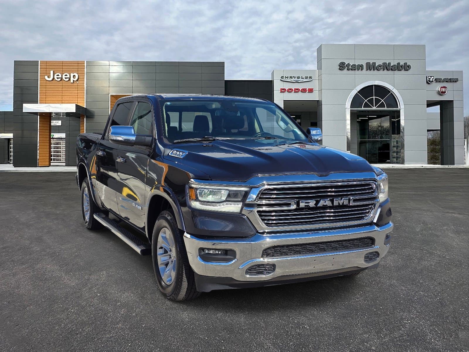 2020 RAM 1500 Laramie — photo 1 of 22