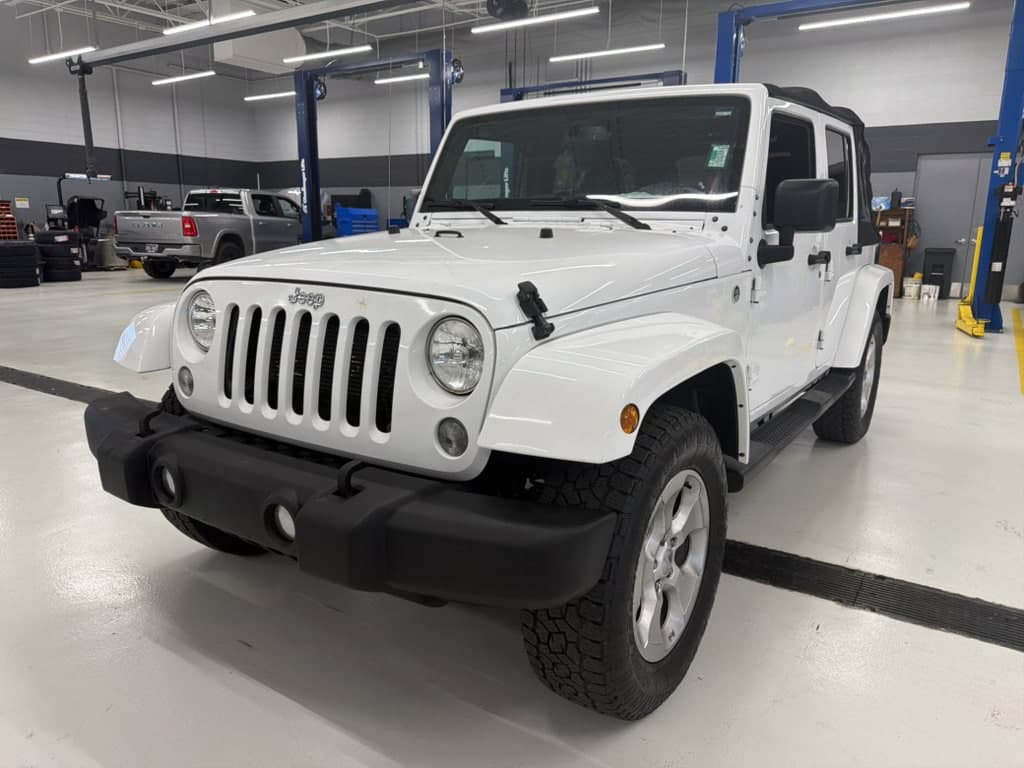 2015 Jeep Wrangler Unlimited Sahara — photo 1 of 11