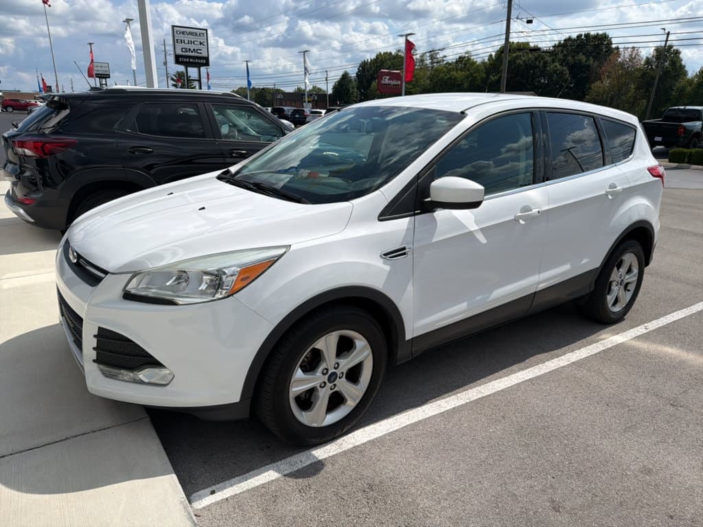 2015 Ford Escape SE — photo 1 of 8