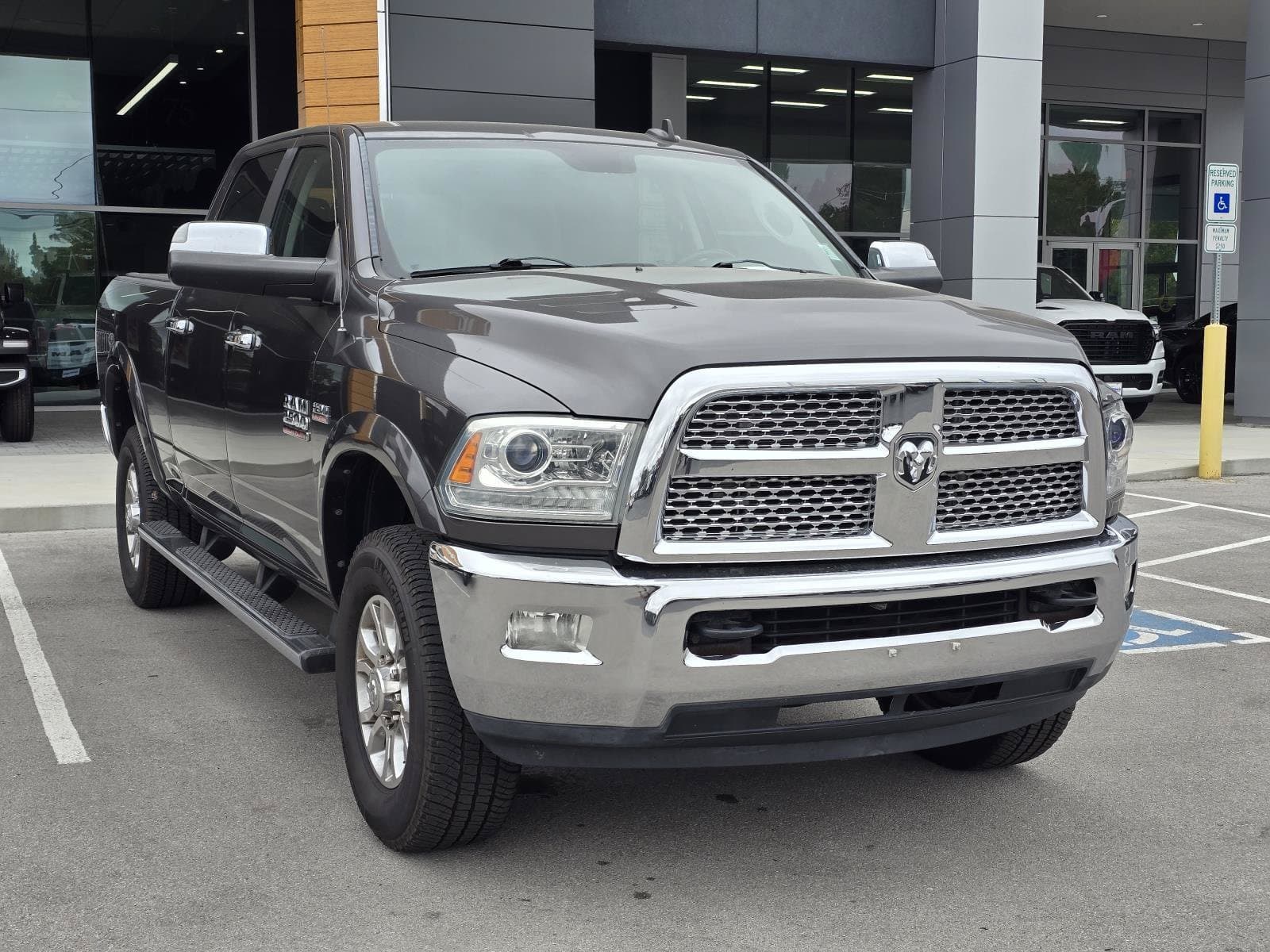 2015 RAM 2500 Laramie — photo 1 of 20