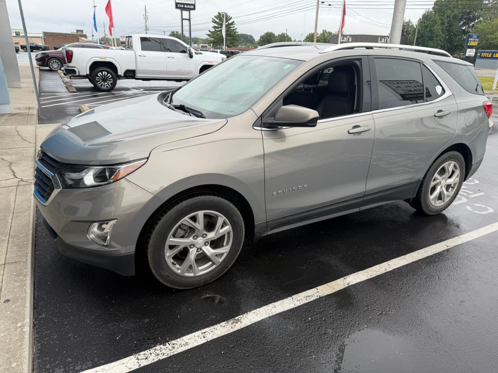 2018 Chevrolet Equinox LT — photo 1 of 10