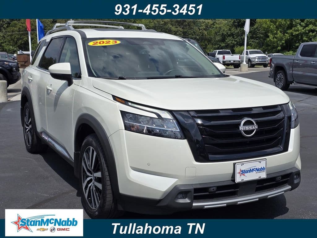2023 Nissan Pathfinder Platinum — photo 1 of 23