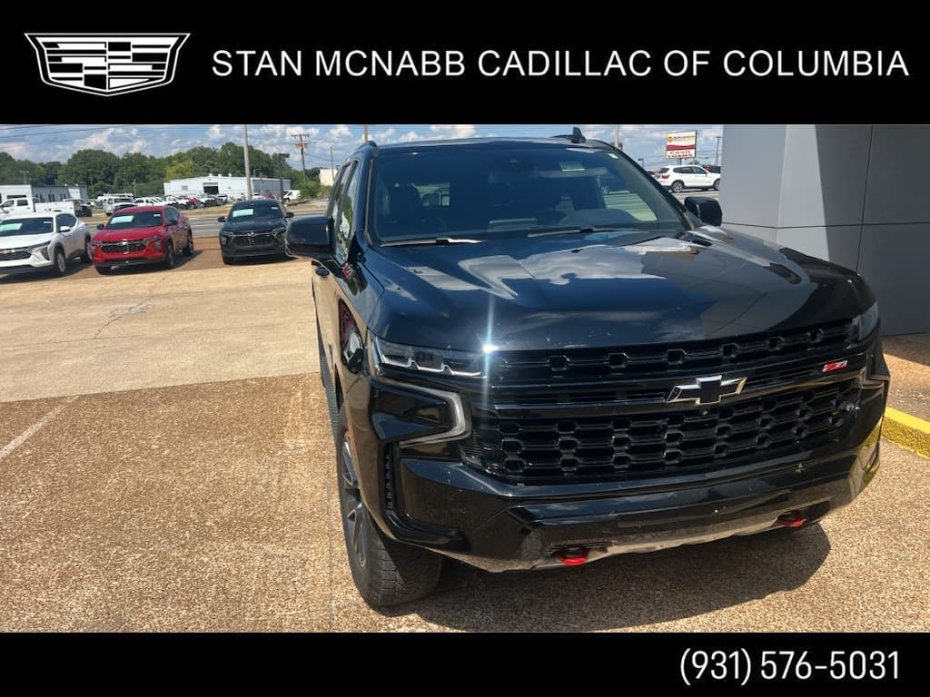 2023 Chevrolet Suburban Z71 — photo 1 of 4
