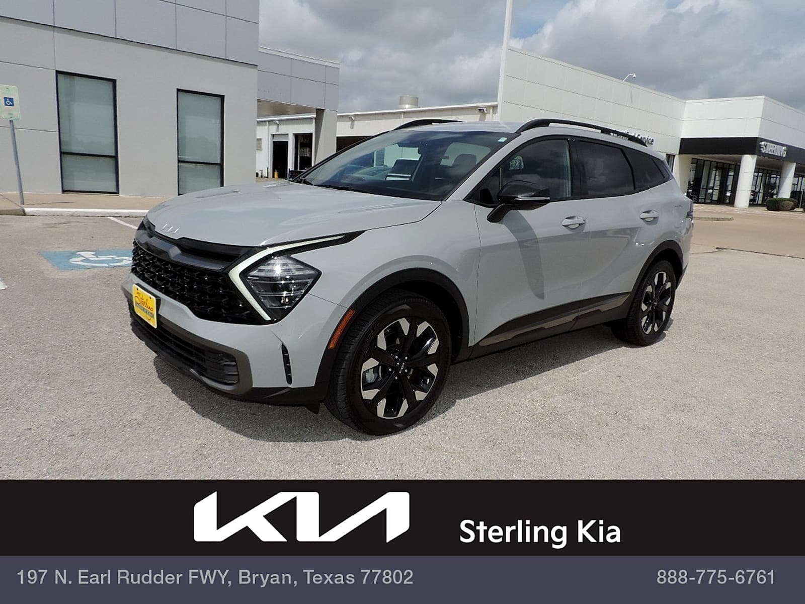 2024 Kia Sportage X-Line — photo 1 of 28