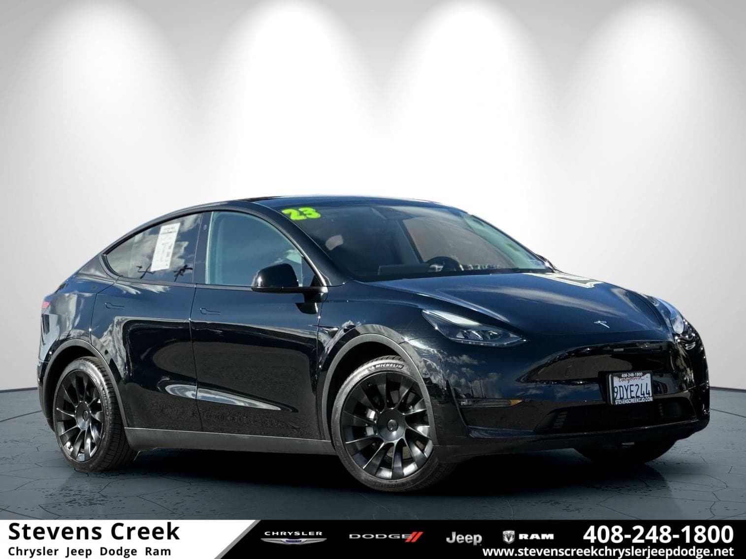 2023 Tesla Model Y Long Range — photo 1 of 28
