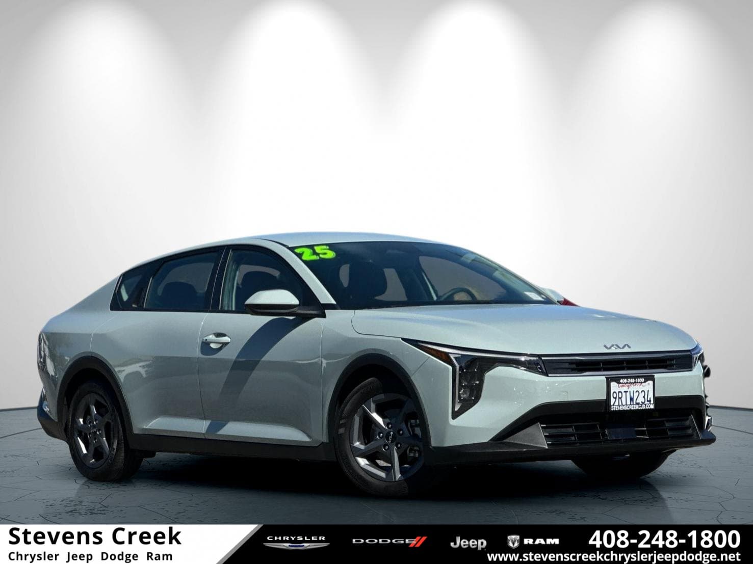 2025 Kia K4 LXS — photo 1 of 27