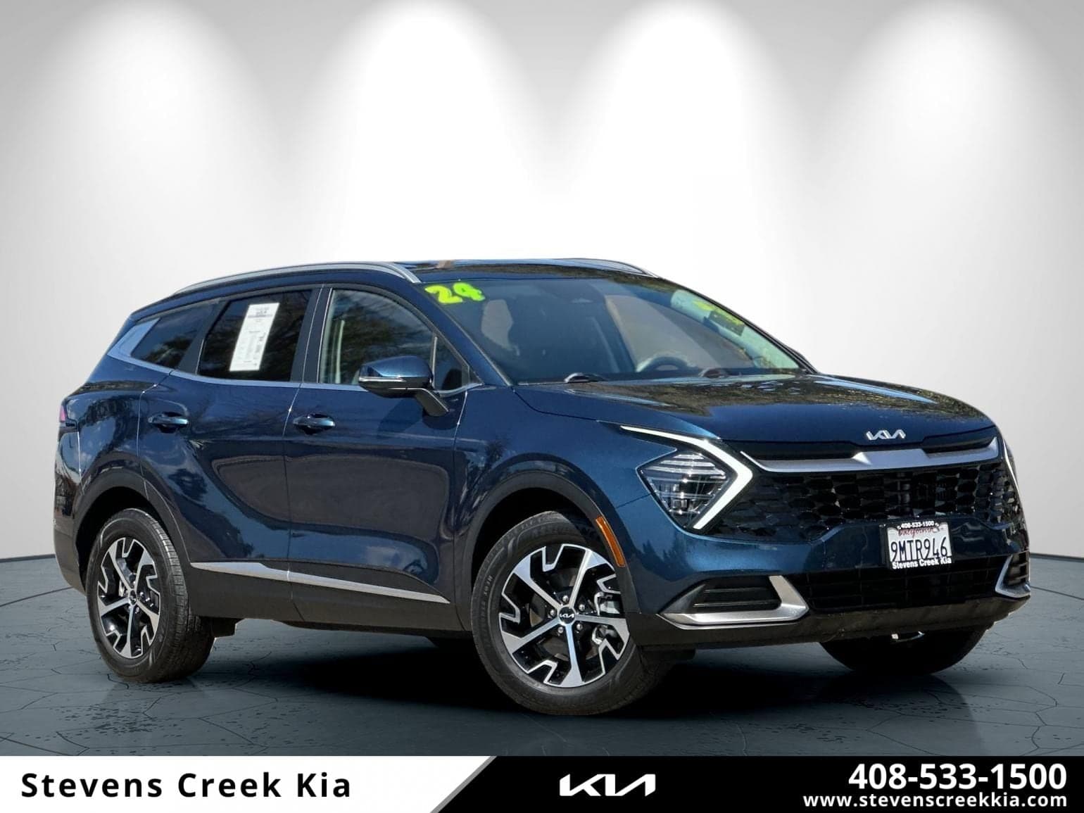 2024 Kia Sportage Hybrid EX — photo 1 of 29