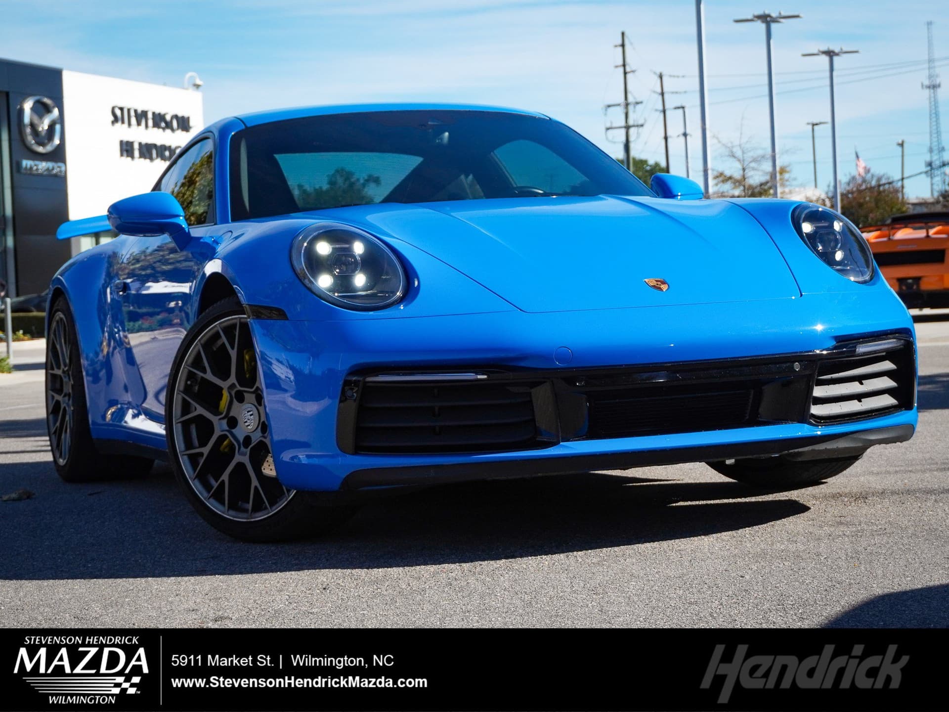 2022 Porsche 911 Carrera 4 — photo 1 of 39