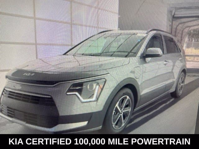 2023 Kia Niro Plug-In Hybrid EX — photo 1 of 10
