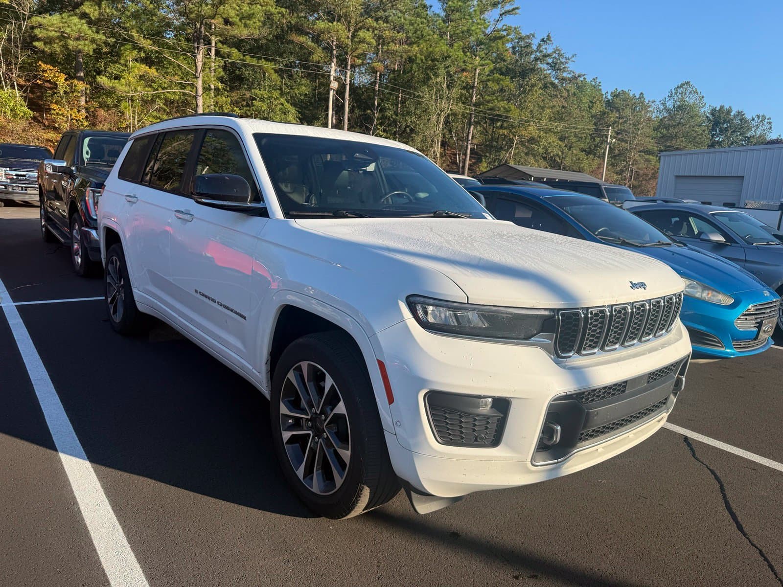 2021 Jeep Grand Cherokee L Overland — photo 1 of 5