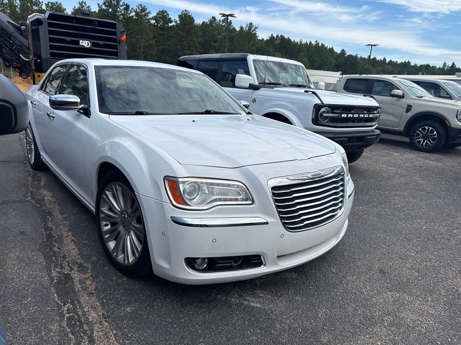 2013 Chrysler 300 C — photo 1 of 6