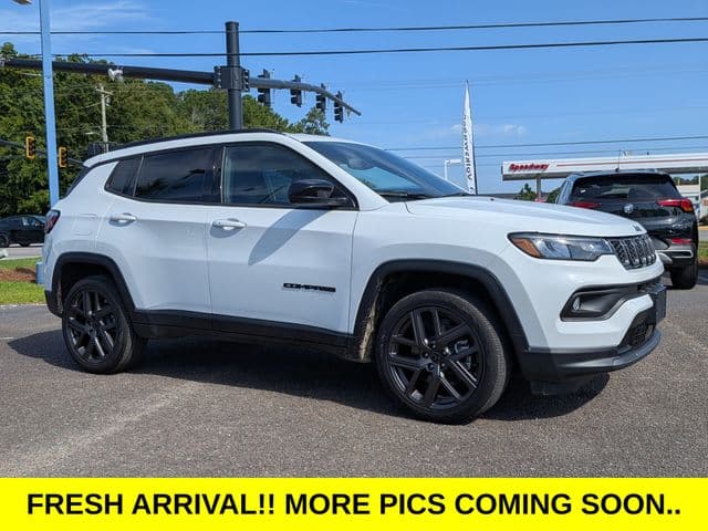 2026 Jeep Compass Latitude — photo 1 of 29