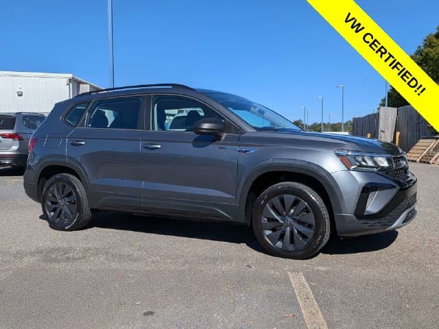 2024 Volkswagen Taos Base — photo 1 of 29