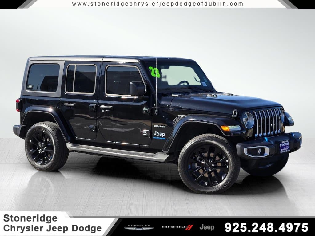 2023 Jeep Wrangler Base — photo 1 of 32
