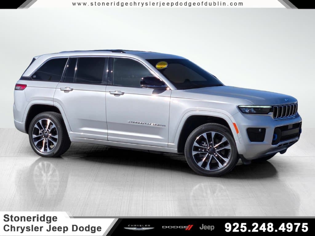 2023 Jeep Grand Cherokee Base — photo 1 of 32