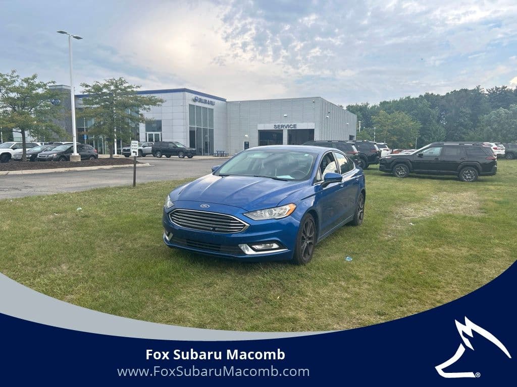 2018 Ford Fusion SE — photo 1 of 13