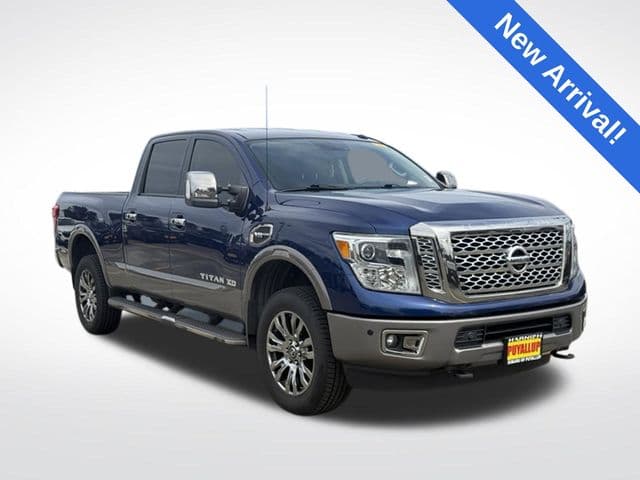 2017 Nissan Titan XD Platinum Reserve — photo 1 of 14