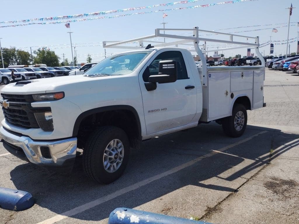 2025 Chevrolet Silverado 2500HD Work Truck — photo 1 of 10