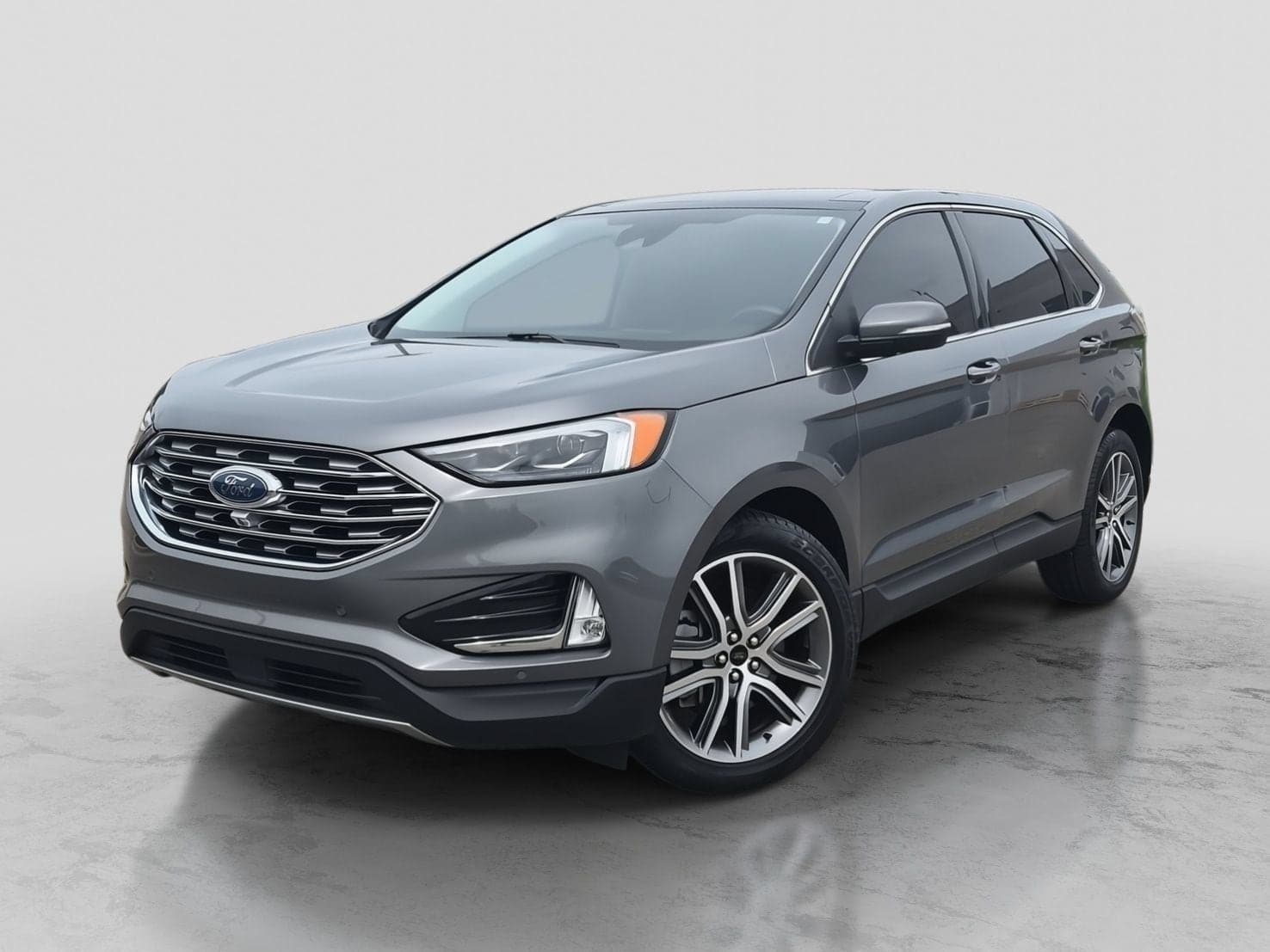 2024 Ford Edge Titanium — photo 1 of 36