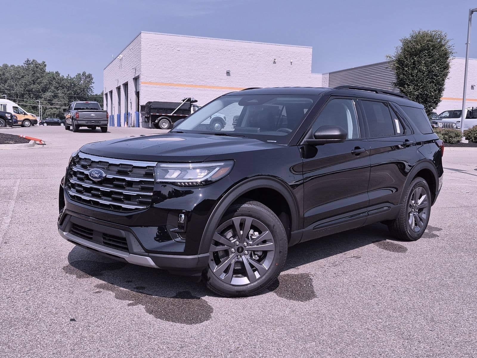 2026 Ford Explorer Active — photo 1 of 79