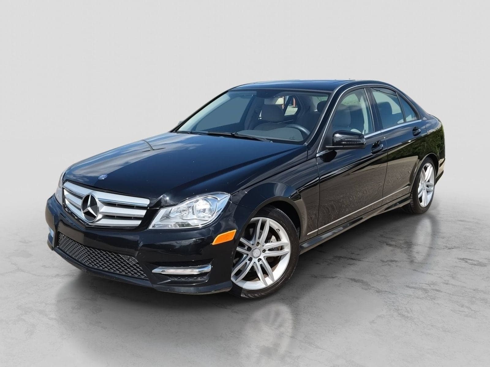 2012 Mercedes-Benz C-Class C 300 — photo 1 of 37