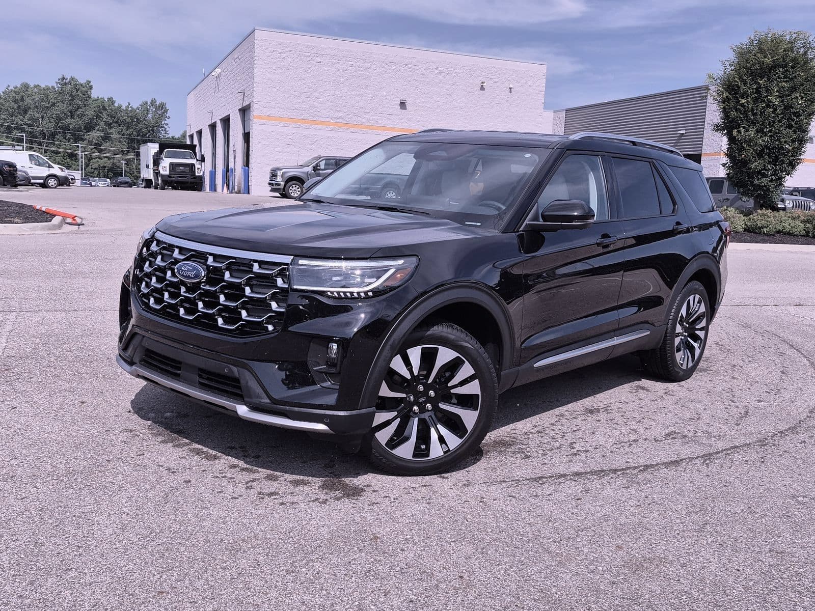 2026 Ford Explorer Platinum — photo 1 of 81