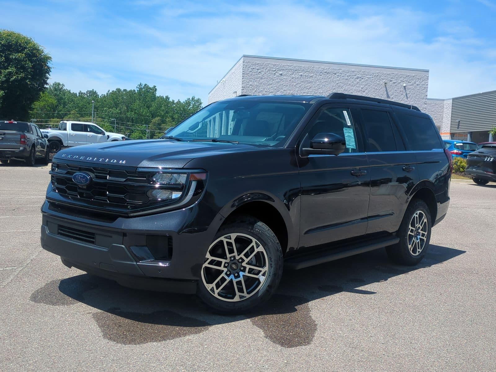 2026 Ford Expedition Active — photo 1 of 77