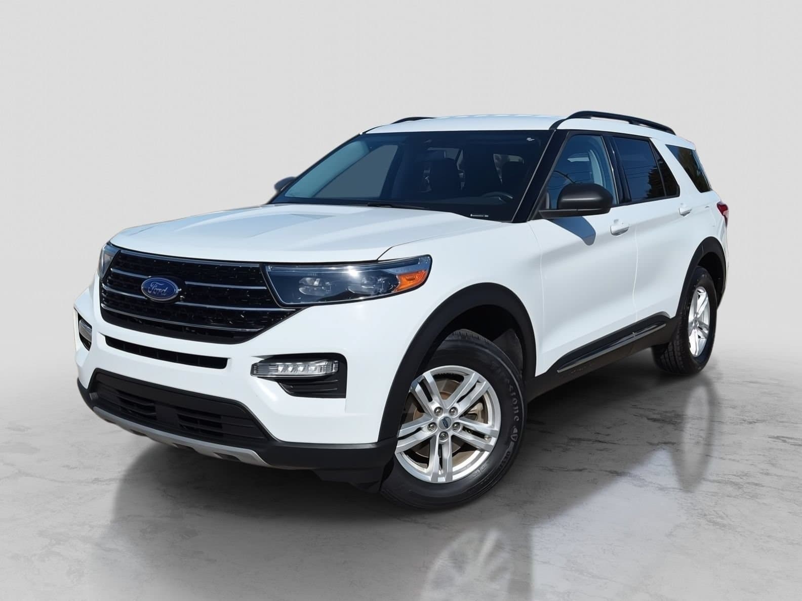 2020 Ford Explorer XLT — photo 1 of 36