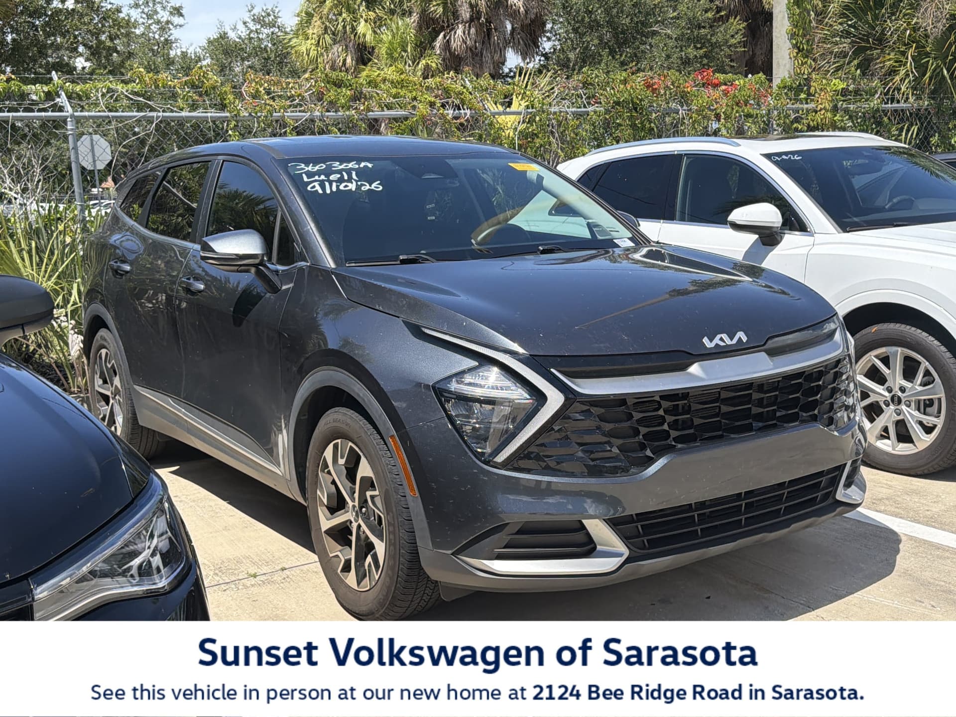 2023 Kia Sportage EX — photo 1 of 4