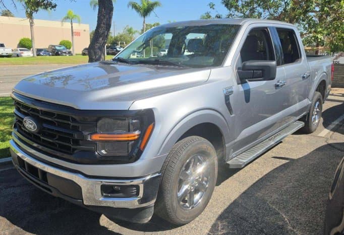 2025 Ford F-150 XLT — photo 1 of 5