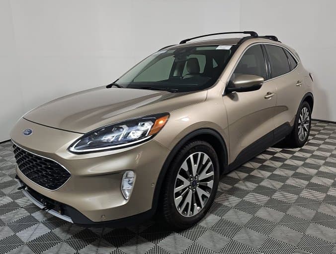 2020 Ford Escape Titanium Hybrid — photo 1 of 7