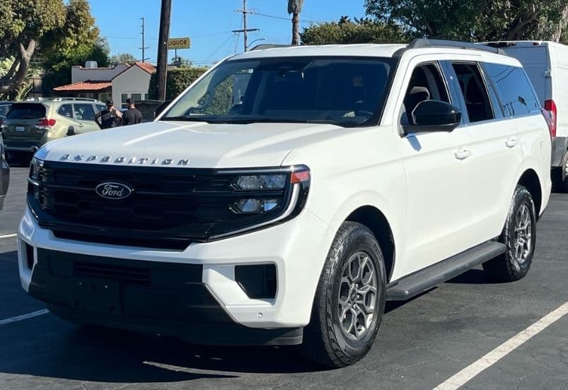 2025 Ford Expedition Active — photo 1 of 5