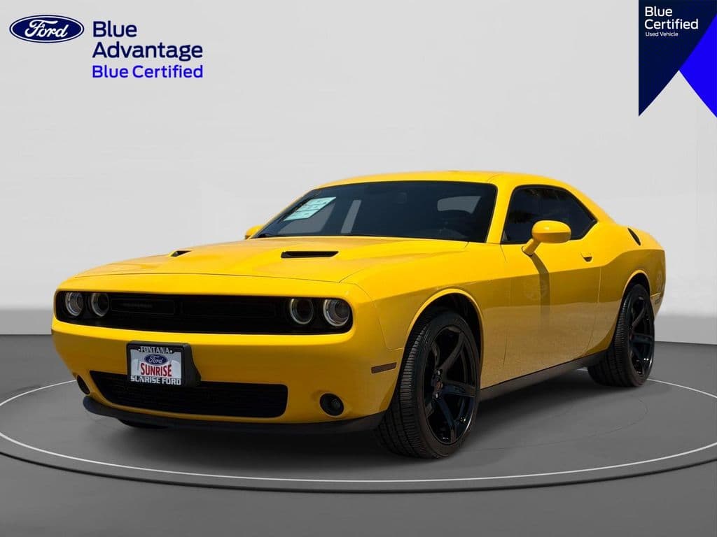 2018 Dodge Challenger SXT — photo 1 of 28