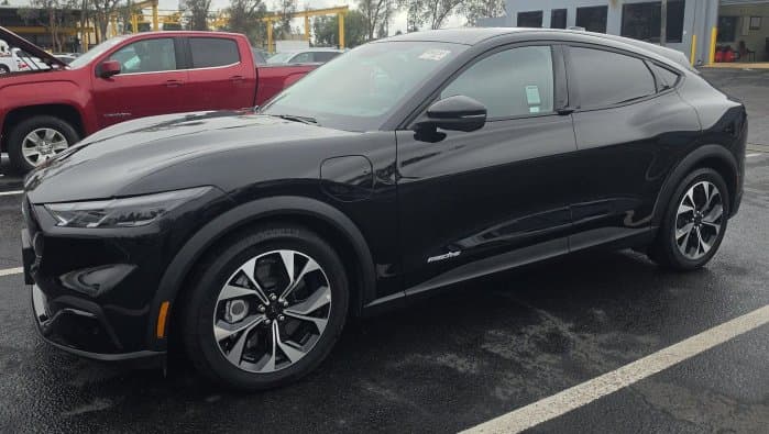 2025 Ford Mustang Mach-E Select — photo 1 of 6