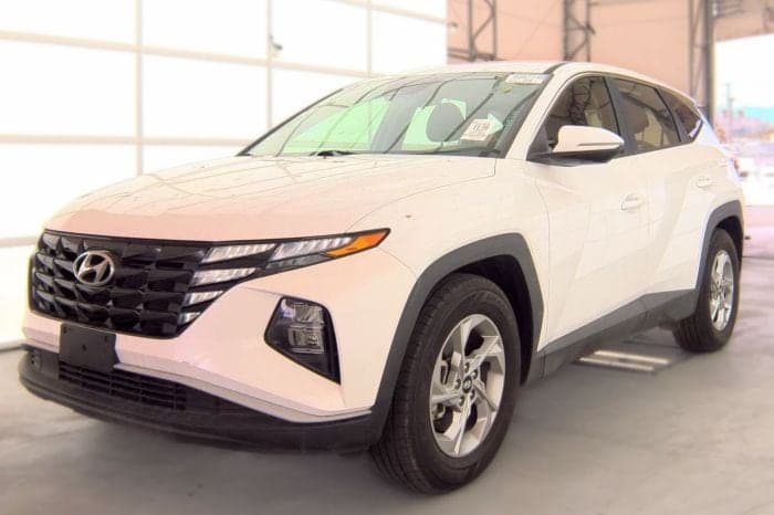 2022 Hyundai Tucson SE — photo 1 of 3