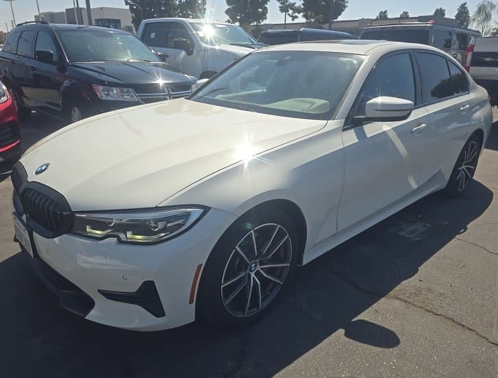2019 BMW 3 Series 330i — photo 1 of 8