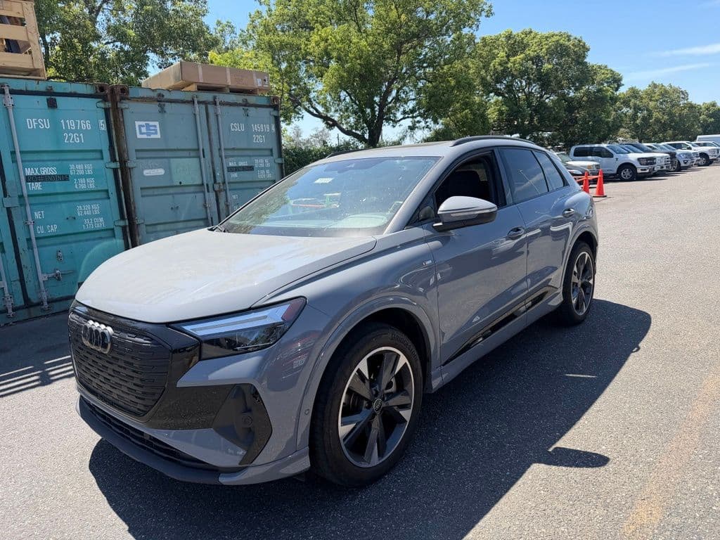 2024 Audi Q4 e-tron Premium — photo 1 of 5